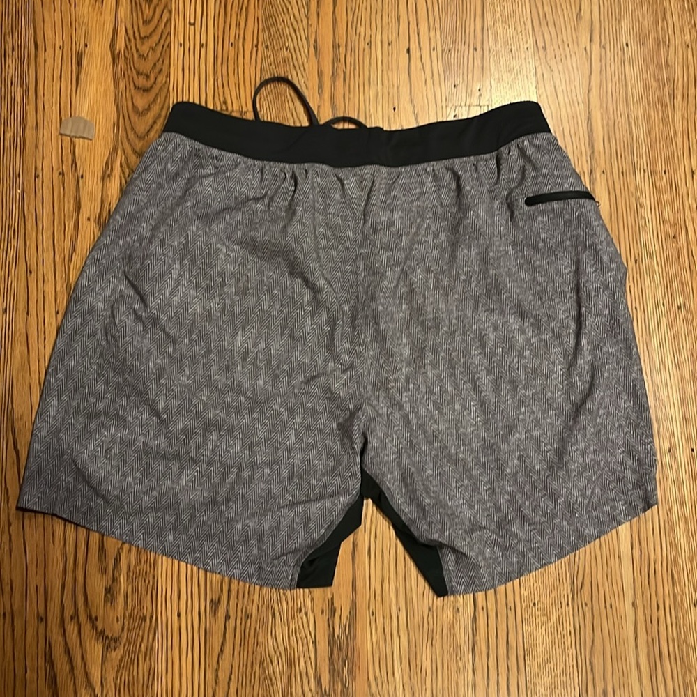 LuLulemon Shorts - Picture 5 of 8